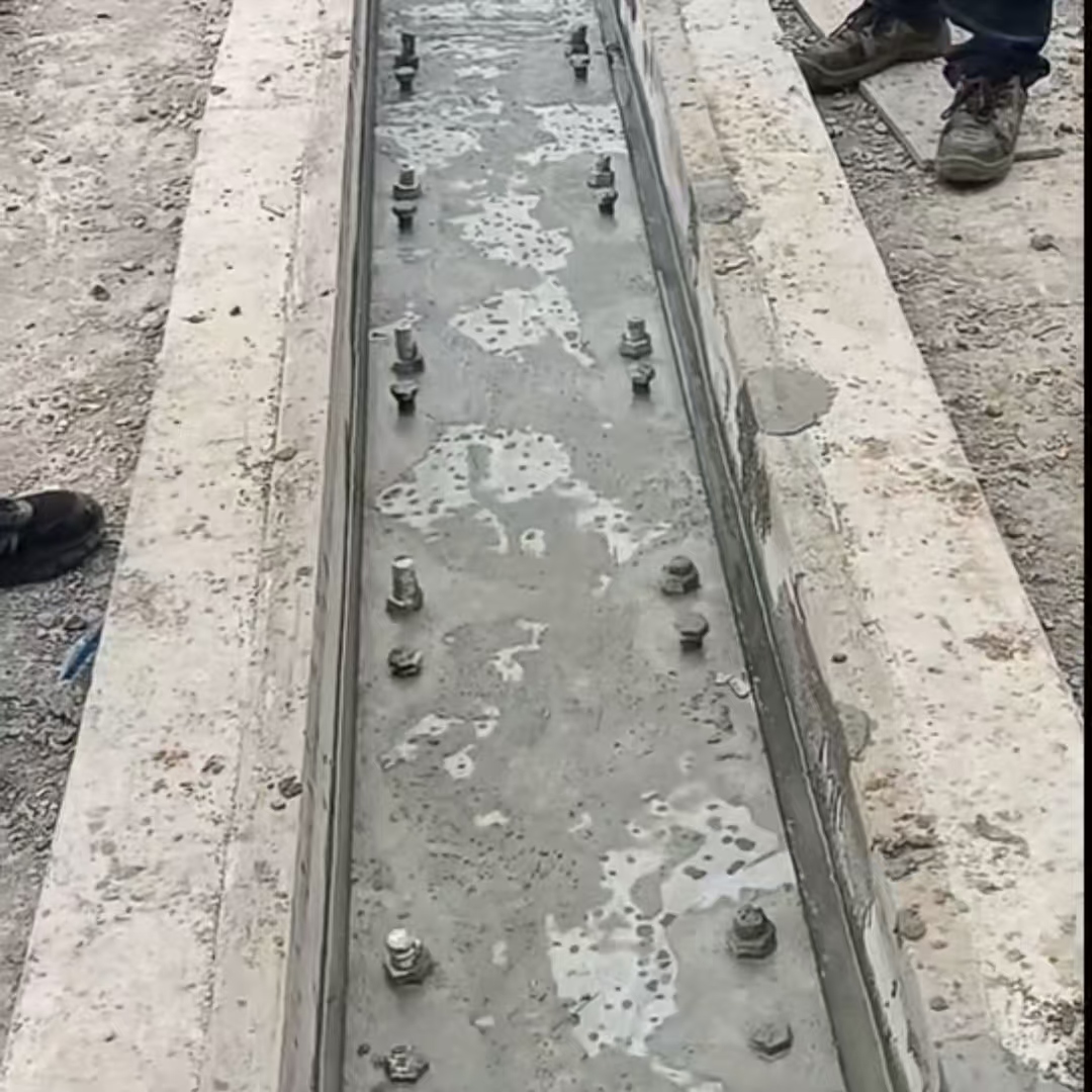 桃江港口码头起重机龙门吊重型机械设备稳固用早强快凝轨道胶泥